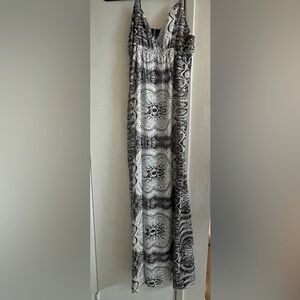NWT! Q2 Collection Black & White Dress, Size S